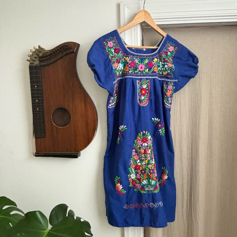Vintage Embroidered Folk Dress size XS/S